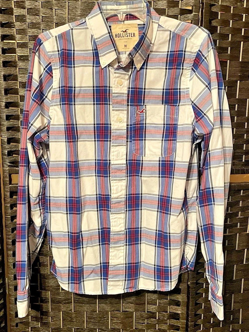 Hollister Men's Plaid Cotton Button Down Size Medium